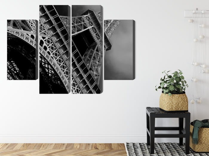 Obraz Wieloczęściowy Czarno-Biały Widok Na Wieżę Eiffla Od Dołu
